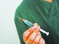 雷莫卢单抗药剂的制备 
